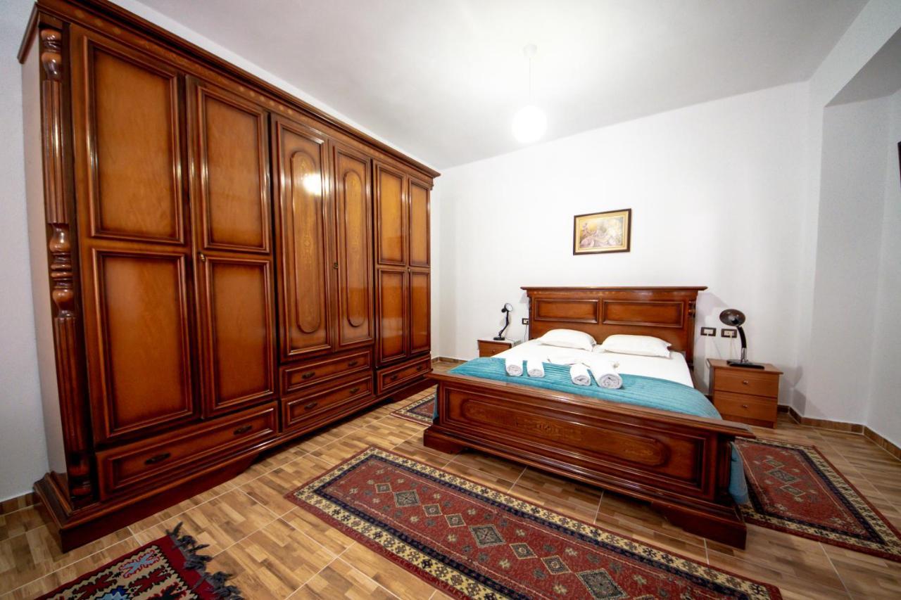 Yellow Stone Villa Gjirokastër