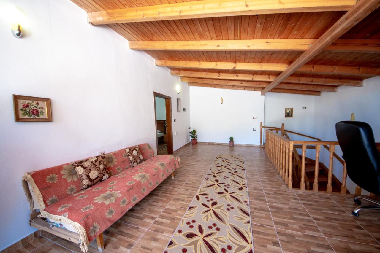 Villa Yellow Stone Gjirokastër