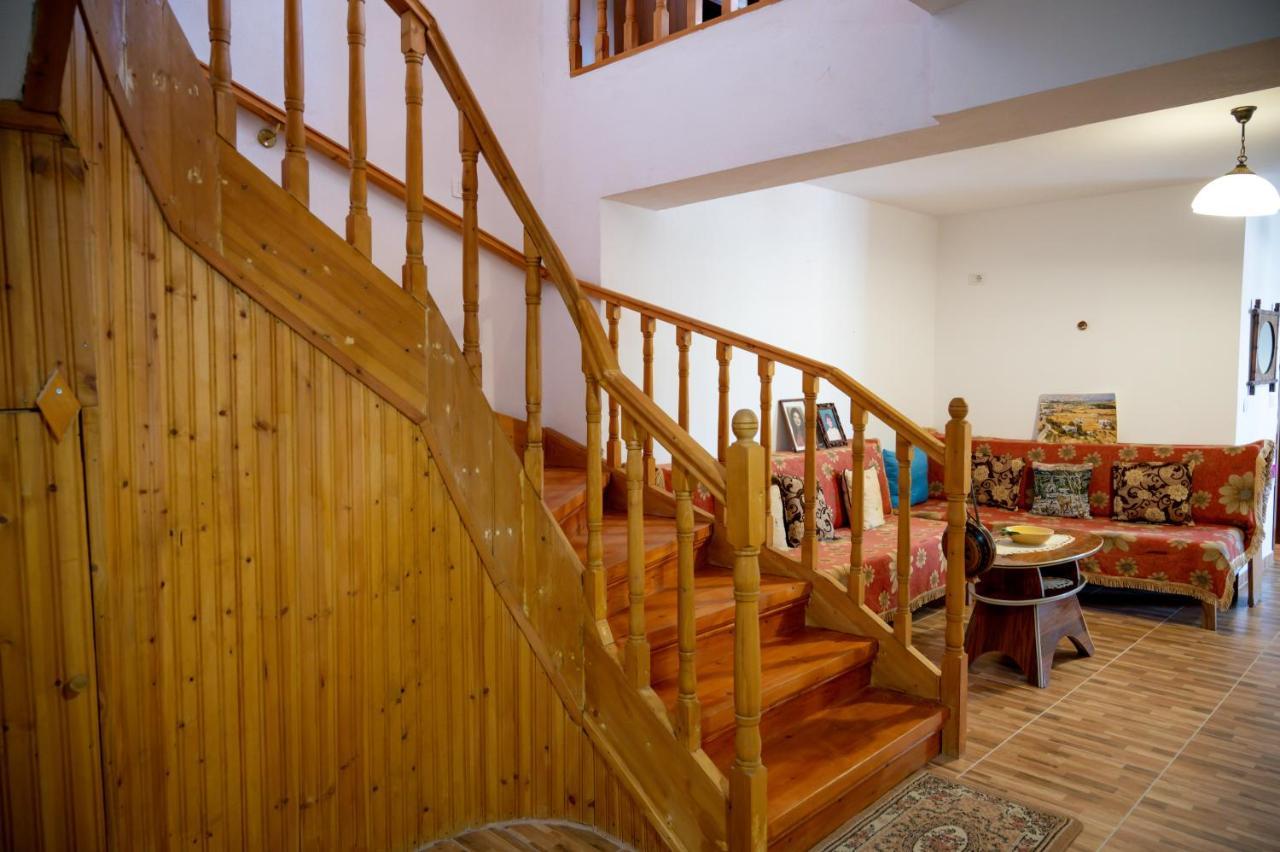 Villa Yellow Stone